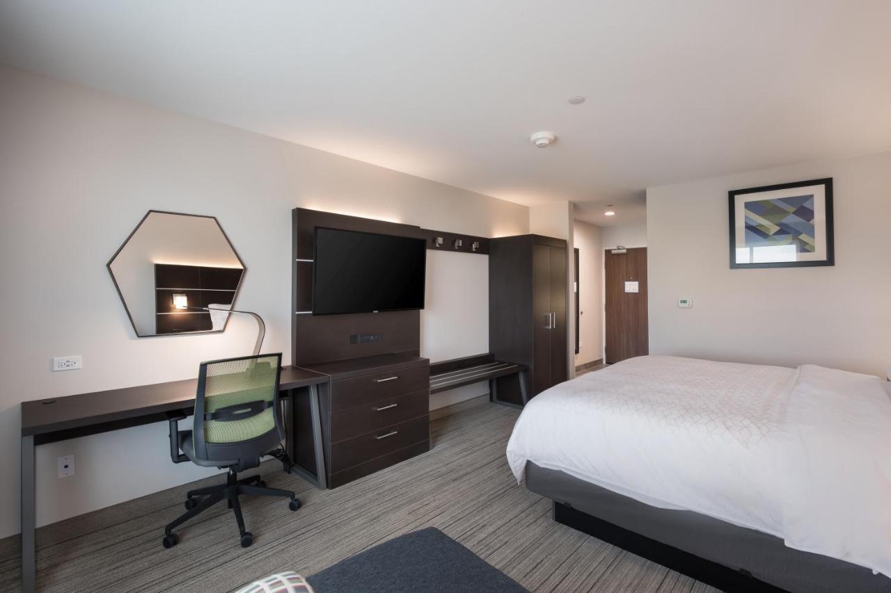 Holiday Inn Express & Suites Chicago - Hoffman Estates By Ihg Ngoại thất bức ảnh